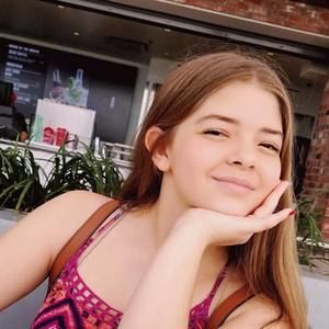 Meet your Posher, Natalia